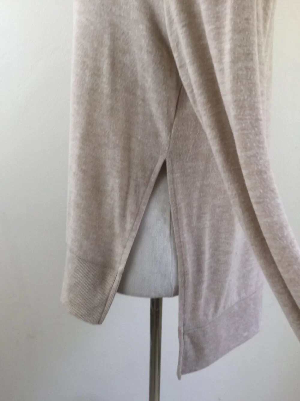 Alo Yoga Beige Long Sleeve Top s